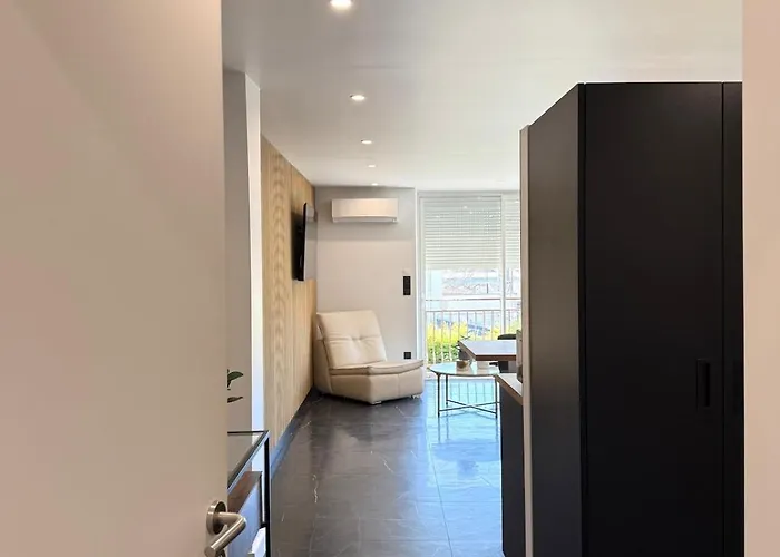 Standing Calme דירה